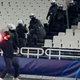 Illustration for article titled Bomb Explodes Near Ajax Fans Ahead Of UCL Match In Greece em/em